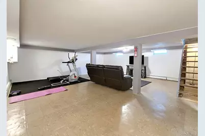 945 Benedict Street, Bohemia, NY 11716 - Photo 20