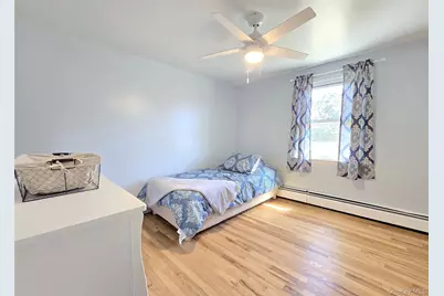 945 Benedict Street, Bohemia, NY 11716 - Photo 12