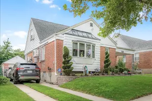 48-18 190th St, Fresh Meadows, NY 11365 - Photo 2