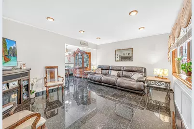 4818 190th Street, Fresh Meadows, NY 11365 - Photo 4