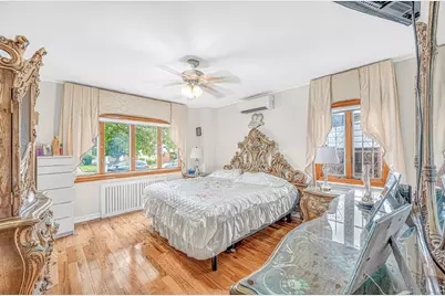 4818 190th Street, Fresh Meadows, NY 11365 - Photo 10