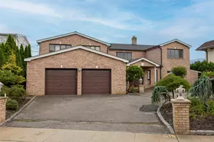 53 Clearwater Ave, Massapequa, NY 11758 - Photo 2