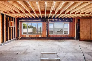 53 Clearwater Ave, Massapequa, NY 11758 - Photo 10