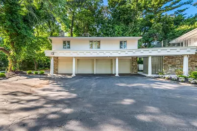 512 E Shore Road, Great Neck, NY 11024 - Photo 40