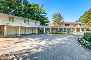 512 E Shore Rd, Great Neck, NY 11024 - Photo 8