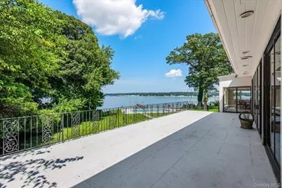 512 E Shore Road, Great Neck, NY 11024 - Photo 34