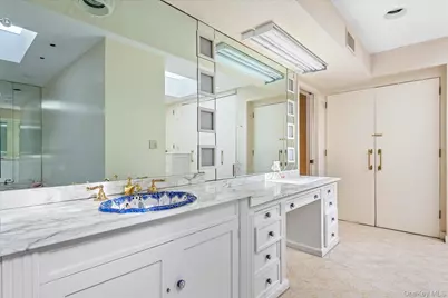 512 E Shore Road, Great Neck, NY 11024 - Photo 30