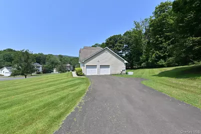 14 Roble Road, Suffern, NY 10901 - Photo 6
