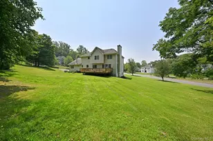 14 Roble Rd, Suffern, NY 10901 - Photo 4