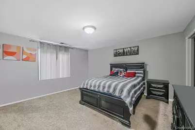 39 Aron Drive, Bohemia, NY 11716 - Photo 16