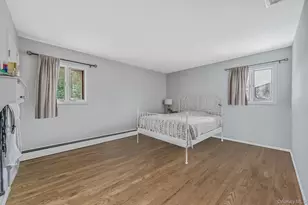 39 Aron Dr, Bohemia, NY 11716 - Photo 10