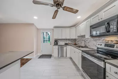 39 Aron Drive, Bohemia, NY 11716 - Photo 6