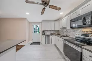 39 Aron Dr, Bohemia, NY 11716 - Photo 6