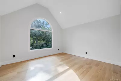 628 Meadow Road, Smithtown, NY 11754 - Photo 24