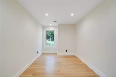 628 Meadow Road, Smithtown, NY 11754 - Photo 28