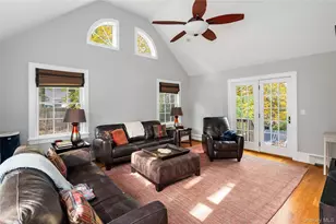 46 Bedford Ave, Bedford Hills, NY 10507 - Photo 6