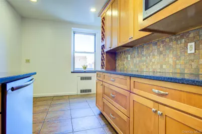 64-85 Saunders Street #D3, Rego Park, NY 11375 - Photo 6