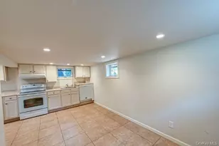 11 Oceanside Dr, Sound Beach, NY 11789 - Photo 16