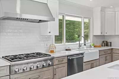 1 Dolphin Way, Riverhead, NY 11901 - Photo 12