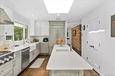 1 Dolphin Way, Riverhead, NY 11901 - Photo 10