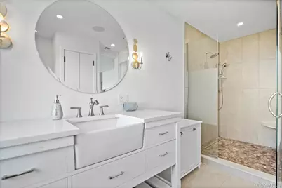 1 Dolphin Way, Riverhead, NY 11901 - Photo 16