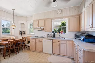 107 Melrose Ave, East Rockaway, NY 11518 - Photo 12