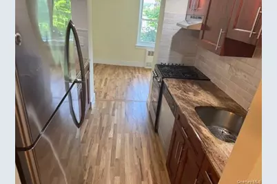 250 W Merrick Road #2R, Freeport, NY 11520 - Photo 16