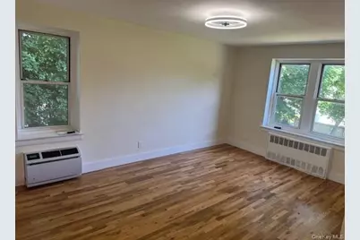 250 W Merrick Road #2R, Freeport, NY 11520 - Photo 14
