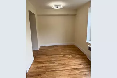 250 W Merrick Road #2R, Freeport, NY 11520 - Photo 4