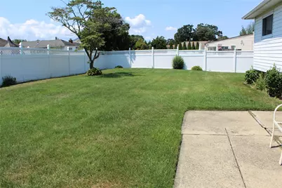 6 Winter Lane, Amityville, NY 11701 - Photo 2