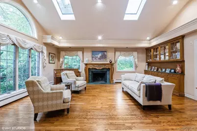 835 Barberry Lane, Woodmere, NY 11598 - Photo 4