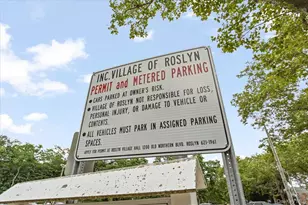 77 Edwards St, Roslyn Heights, NY 11577 - Photo 22