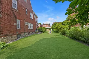 2441 Yates Ave, Bronx, NY 10469 - Photo 28