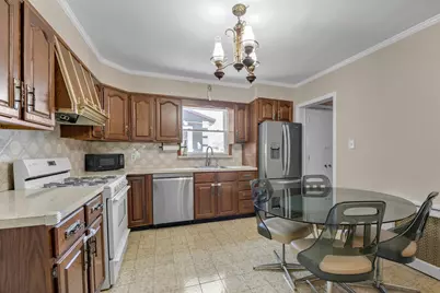 2441 Yates Avenue, Bronx, NY 10469 - Photo 8