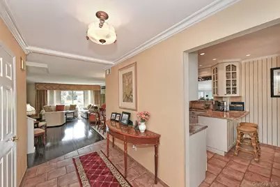 226 Oakview Avenue, Oceanside, NY 11572 - Photo 2