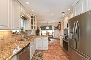 226 Oakview Ave, Oceanside, NY 11572 - Photo 4