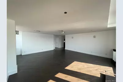 23 Water Grant Street #10 E, Yonkers, NY 10701 - Photo 2