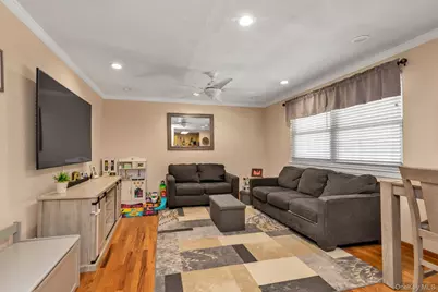 8224 Langdale Street #138B, New Hyde Park, NY 11004 - Photo 2