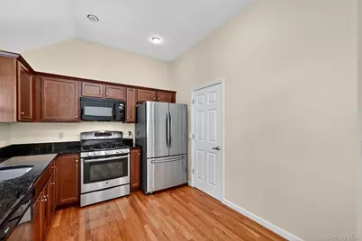 1974 St Rte 32, New Windsor, NY 12553 - Photo 10