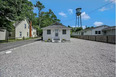 1031 West Street, Riverhead, NY 11901 - Photo 2