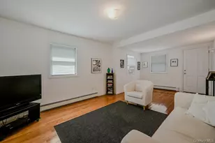 1031 West St, Riverhead, NY 11901 - Photo 10