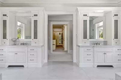 9 Hicks Lane, Sands Point, NY 11050 - Photo 26