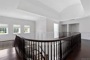 9 Hicks Ln, Sands Point, NY 11050 - Photo 28