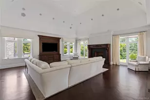 9 Hicks Ln, Sands Point, NY 11050 - Photo 20