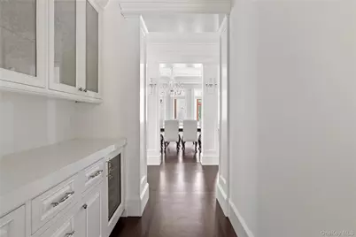 9 Hicks Lane, Sands Point, NY 11050 - Photo 18