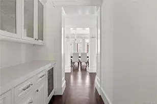 9 Hicks Ln, Sands Point, NY 11050 - Photo 18