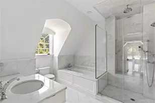 9 Hicks Ln, Sands Point, NY 11050 - Photo 36