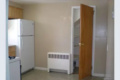 44 Jefferson Avenue, Lynbrook, NY 11563 - Photo 22