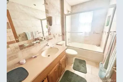 44 Jefferson Avenue, Lynbrook, NY 11563 - Photo 16