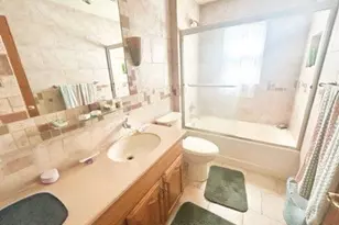 44 Jefferson Ave, Lynbrook, NY 11563 - Photo 16